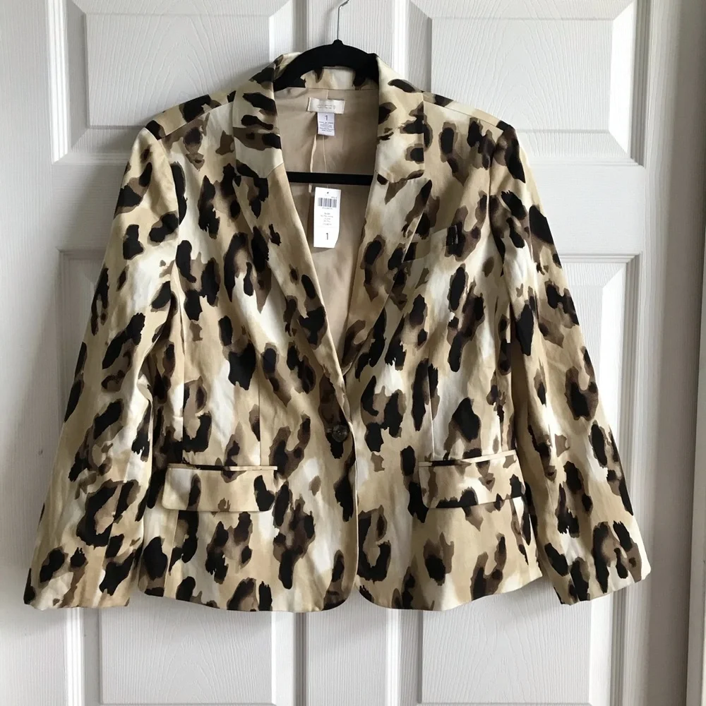 NWT Chico’s Tan Leopard Print Blazer /‎ Size 1 or M